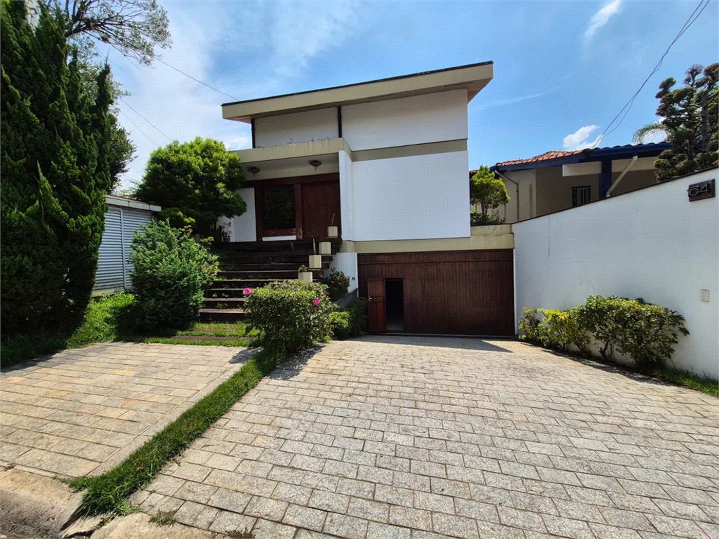Casa de Vila à venda ou para alugar com 4 quartos, sendo 2 suítes, em Jardim Leonor, São Paulo, SP