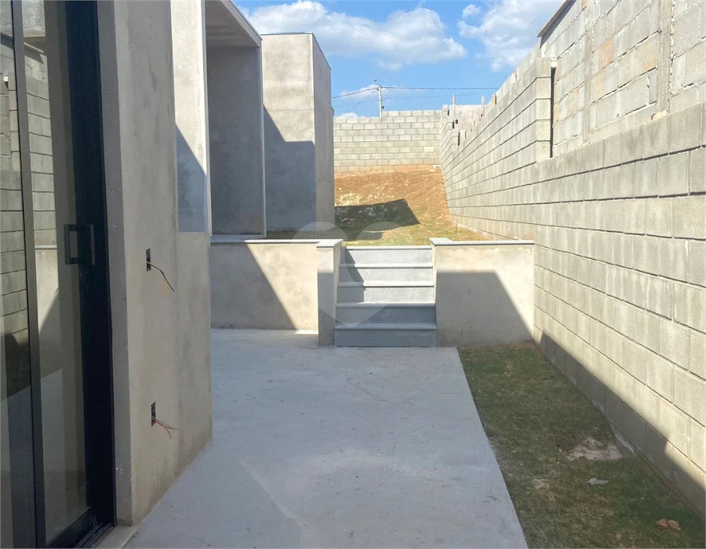Casa à venda com 3 suítes no condomínio Terras do Alvorada, Itupeva - SP