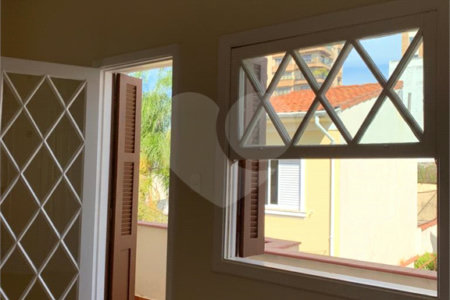 Casa à venda com 3 quartos, sendo 1 suíte,  em Aclimação, São Paulo, SP