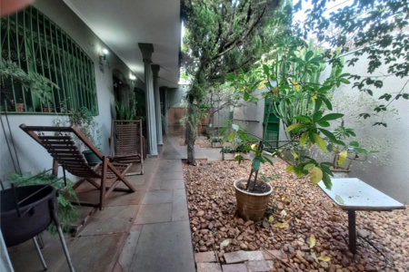 Casa à venda com 4 quartos, sendo 1 suíte,  em Parque dos Bandeirantes, Ribeirão Preto, SP