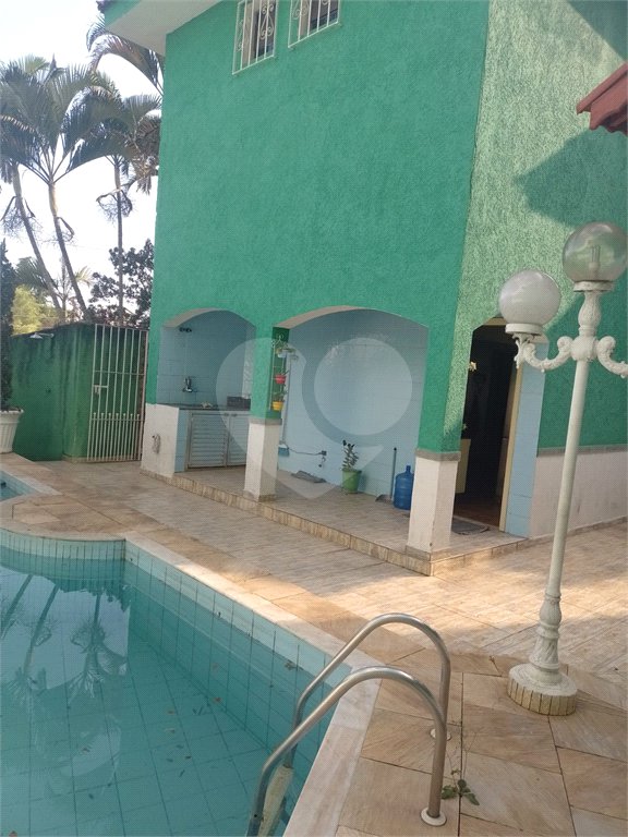 Sobrado à venda com 6 quartos, sendo 2 suítes, em Tremembé, São Paulo, SP