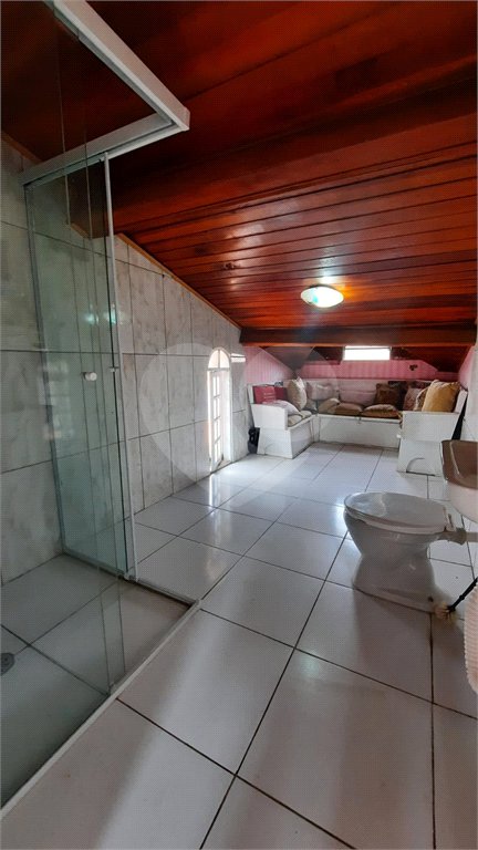 Sobrado para alugar com 3 quartos, sendo 2 suítes, em Interlagos, São Paulo, SP