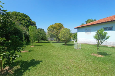 Casa à venda com 3 quartos, sendo 1 suíte,  no condomínio Santa Inês, Itu - SP