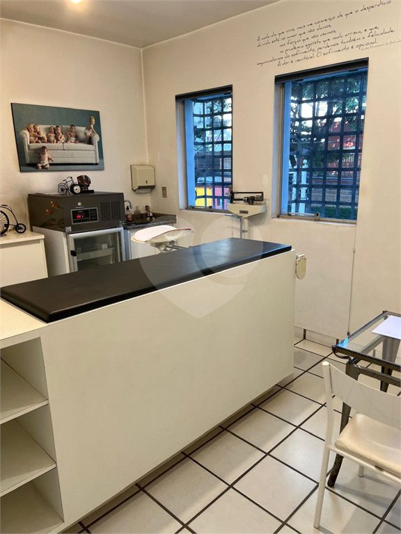 Sobrado à venda ou para alugar com 2 suítes em Itaim Bibi, São Paulo, SP