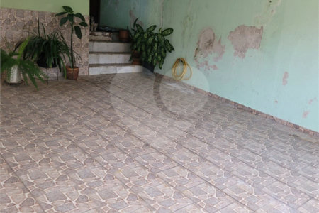 Sobrado à venda com 3 quartos em Vila Marari, São Paulo, SP