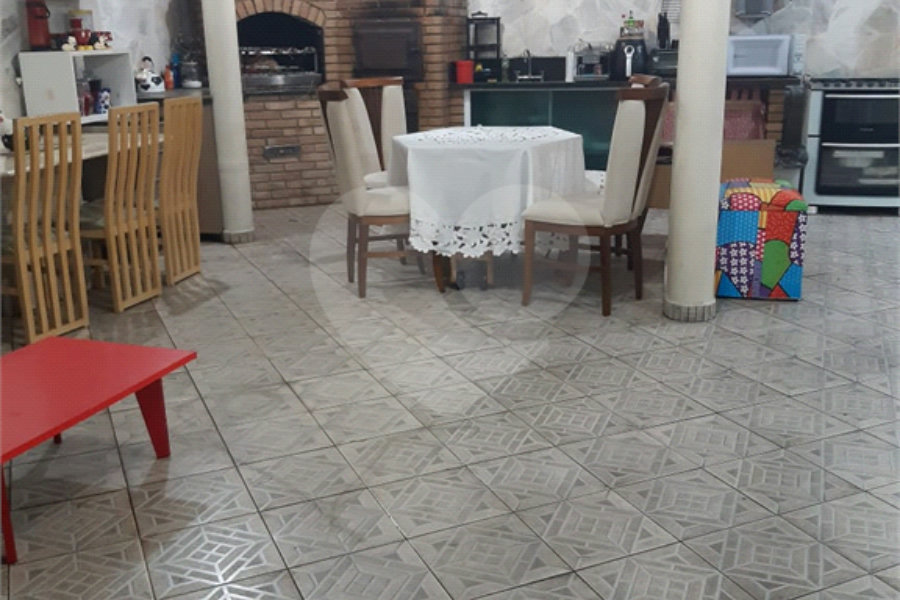Sobrado à venda com 3 quartos, sendo 1 suíte, em Horto Florestal, São Paulo, SP