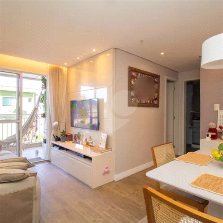 Apartamento à venda com 2 quartos, sendo 1 suíte, em Vila Guedes, São Paulo, SP