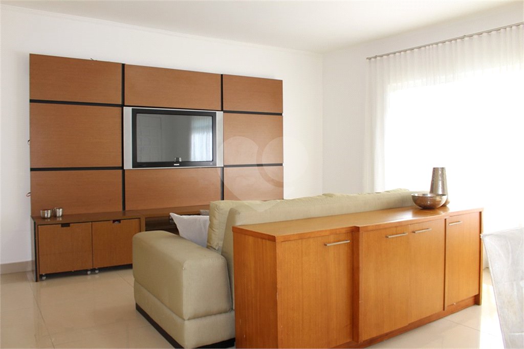 Casa Térrea à venda com 3 quartos, sendo 2 suítes,  em Vila Galvão, Guarulhos, SP