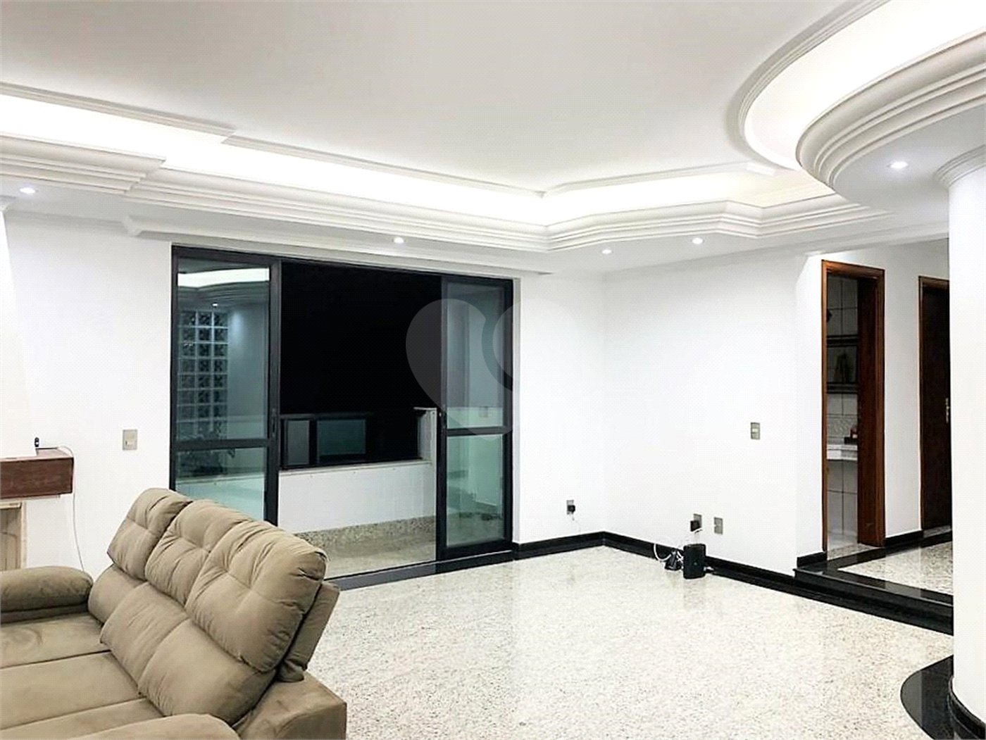 Apartamento à venda com 5 quartos, sendo 4 suítes, no Centro, Sorocaba, SP