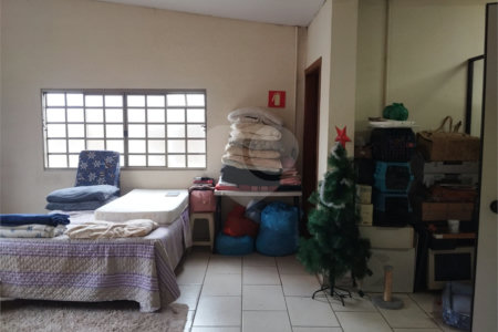 Casa Térrea à venda com 3 quartos, sendo 1 suíte, em Vila Xavier (vila Xavier), Araraquara, SP