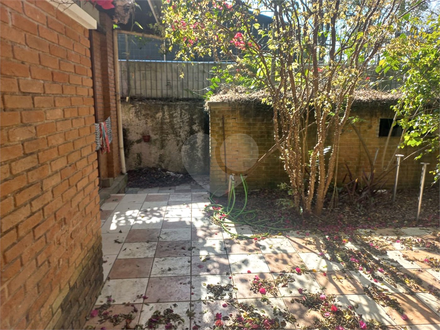 Casa à venda com 3 quartos, sendo 2 suítes, em Morumbi, São Paulo, SP