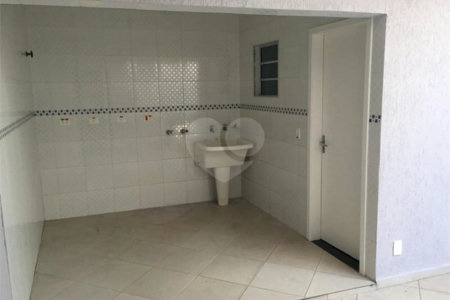 Sobrado à venda com 3 quartos, sendo 1 suíte, em Vila Galvão, Guarulhos, SP
