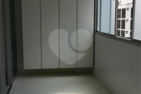 Apartamento à venda com 3 quartos, sendo 1 suíte, em Itaim Bibi, São Paulo, SP