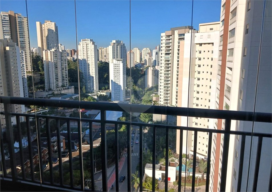 Apartamento para alugar com 2 quartos, sendo 1 suíte,  em Vila Andrade, São Paulo, SP