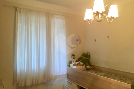 Sobrado à venda com 4 quartos, sendo 3 suítes, em Brooklin, São Paulo, SP