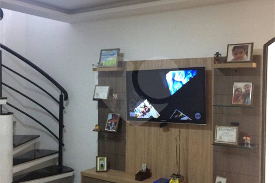 Casa à venda com 3 quartos, sendo 1 suíte, em Jardim Adriana, Guarulhos, SP