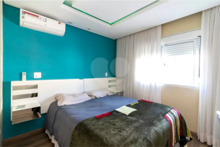 Sobrado à venda com 4 quartos, sendo 3 suítes,  em Vila Dom Pedro II, São Paulo, SP