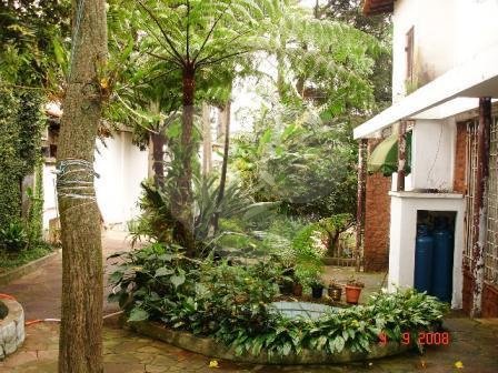 Sobrado à venda com 5 quartos, sendo 3 suítes,  em Vila Irmãos Arnoni, São Paulo, SP