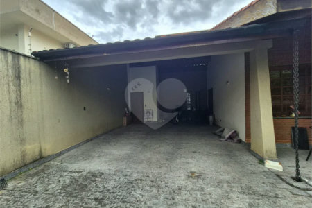 Casa a venda com piscina