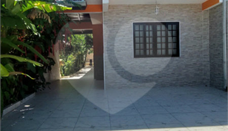 Casa à venda com 3 quartos, sendo 2 suítes,  em Indaiá, Bertioga, SP