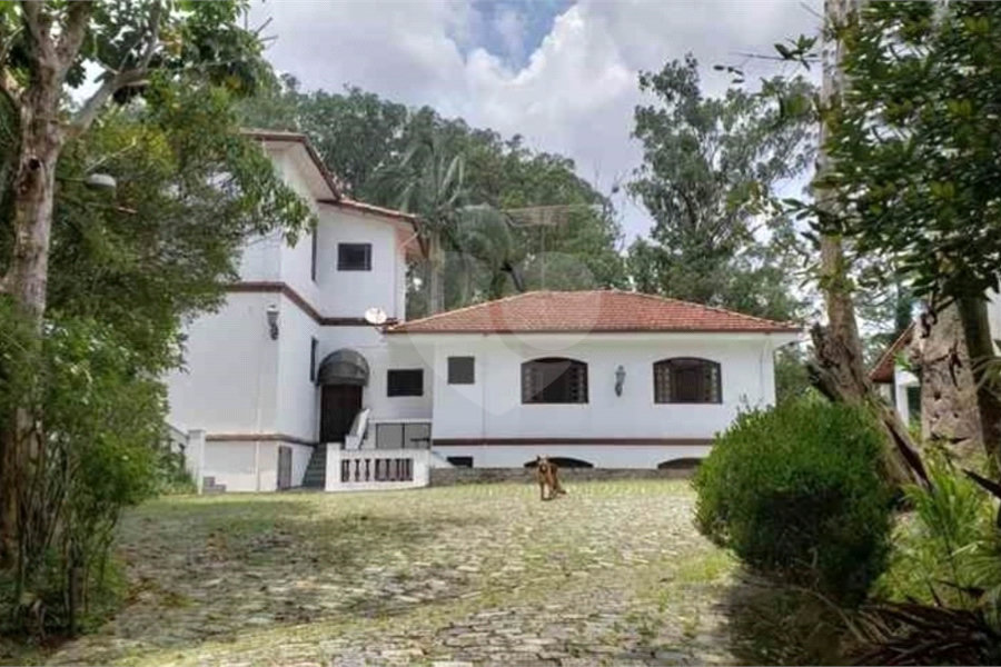 Casa à venda com 4 quartos, sendo 2 suítes, em Horto, São Paulo, SP