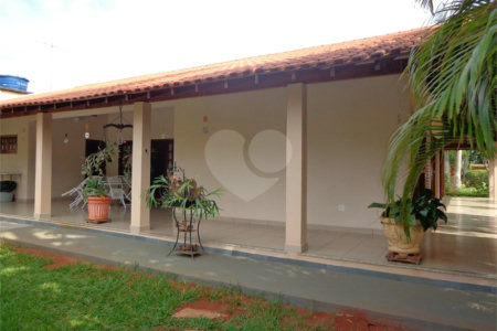Chácara à venda com 5 quartos em Parque Planalto, Araraquara, SP
