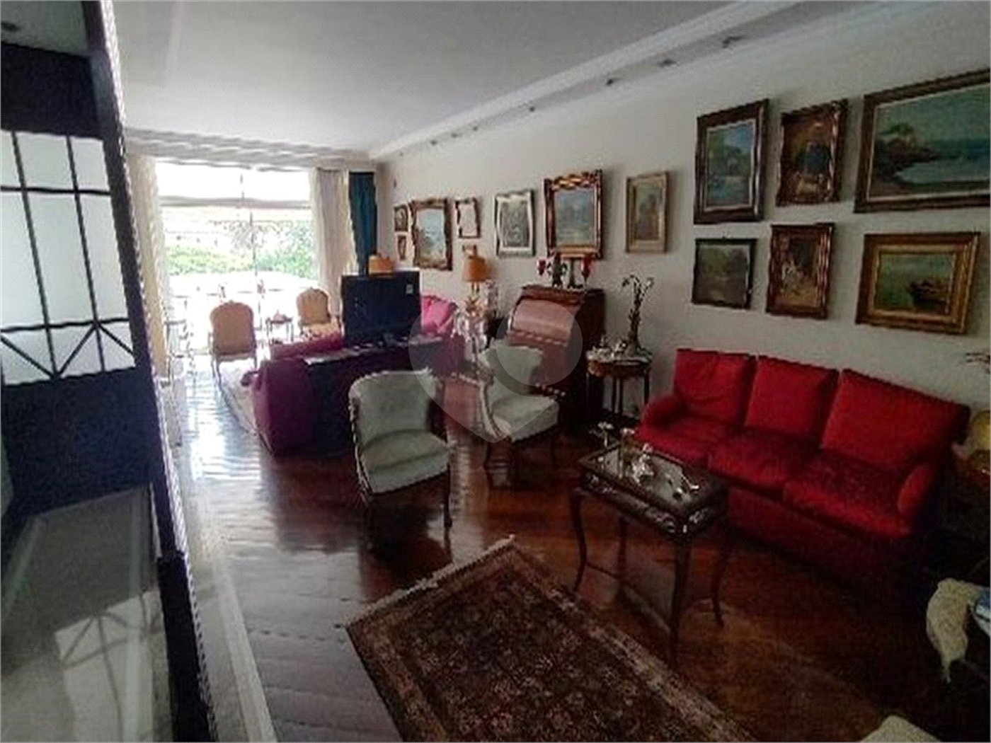 Casa à venda com 4 quartos, sendo 2 suítes,  em Pacaembu, São Paulo, SP