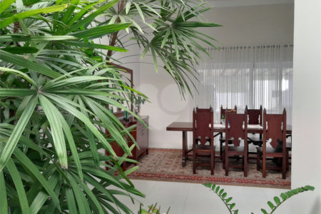 Casa à venda com 5 suítes no condomínio Ipe Velho, Vinhedo - SP