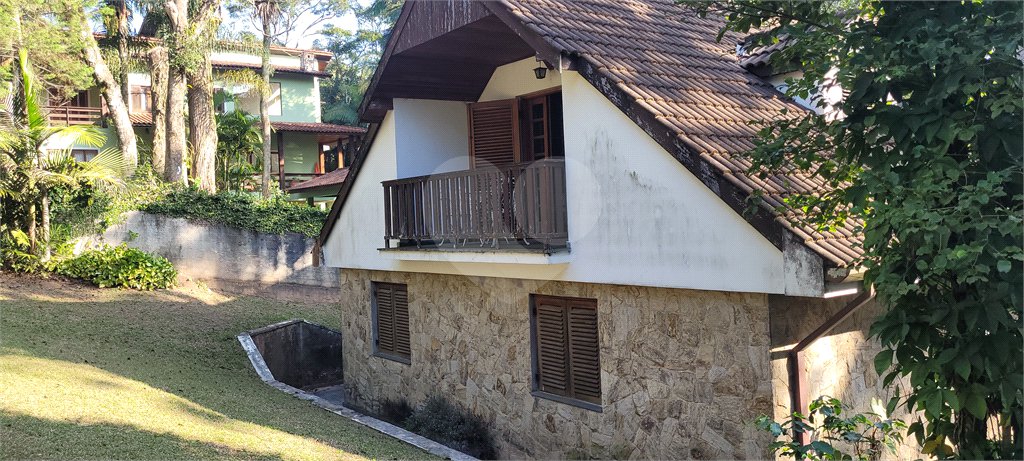 Casa à venda com 3 suítes no condomínio Jardim da Montanha I, Mairiporã - SP
