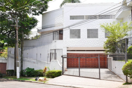 Casa à venda com 4 quartos, sendo 1 suíte,  em Jardim Guedala, São Paulo, SP