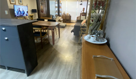 Apartamento à venda com 2 quartos, sendo 1 suíte,  em Vila Monumento, São Paulo, SP
