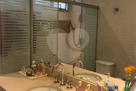 Apartamento à venda com 4 quartos, sendo 3 suítes, em Alto da Boa Vista, São Paulo, SP