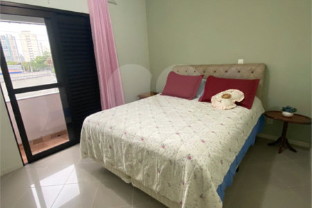 Casa Térrea à venda com 4 quartos, sendo 1 suíte,  em Vila Oliveira, Mogi das Cruzes, SP