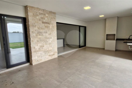 Casa à venda com 3 suítes no condomínio Campo de Toscana, Vinhedo - SP