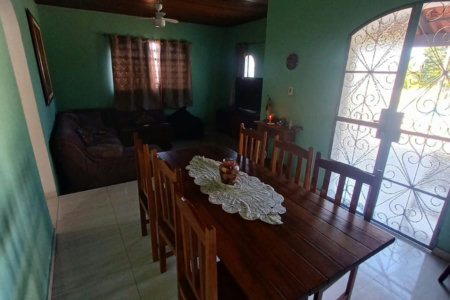 Casa à venda com 3 quartos, sendo 1 suíte, no condomínio Cafezal VI, Itupeva - SP
