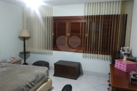 Casa à venda com 4 quartos, sendo 2 suítes,  no condomínio Acmti - Colinas do Mosteiro, Terras de Itaici e Recanto dos Pássaros, Indaiatuba - SP