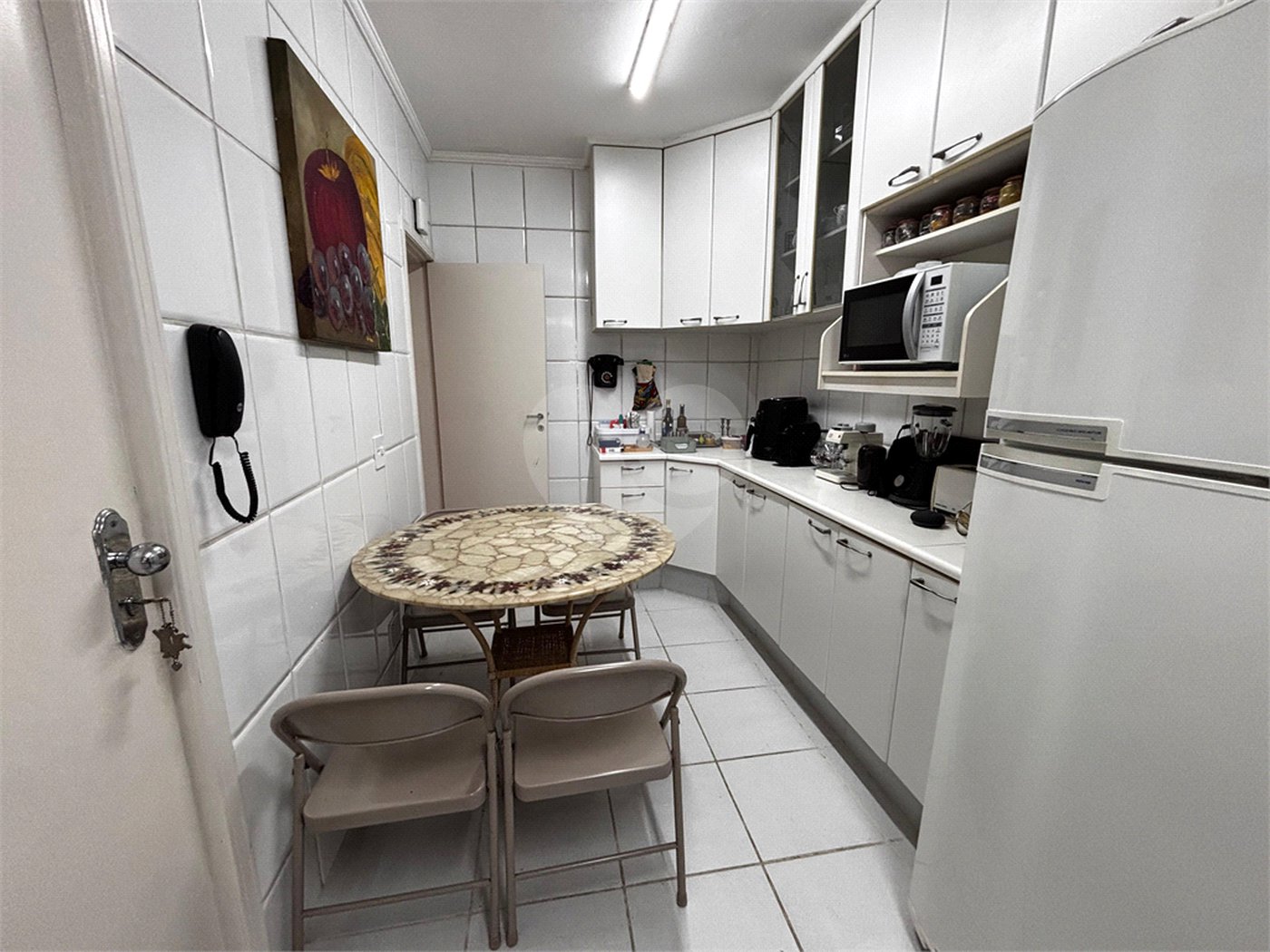 APARTAMENTO BAIRRO PARAÍSO COM 146 M² ÚTEIS - 2 VAGAS.