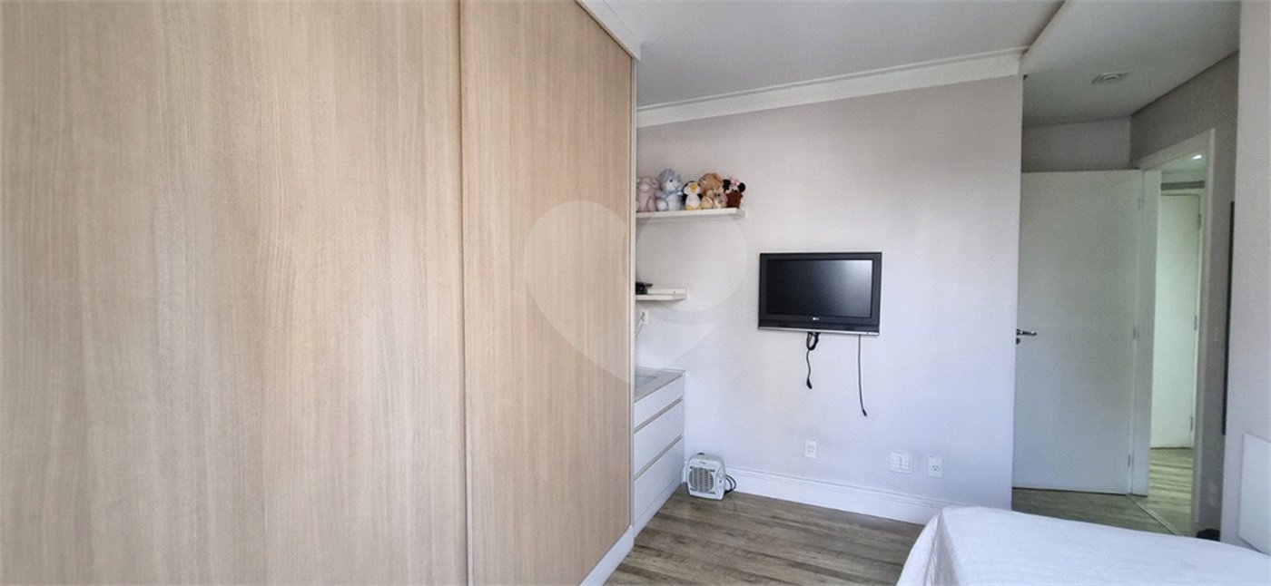 Apartamento à venda com 3 suítes em Jardim Londrina, São Paulo, SP
