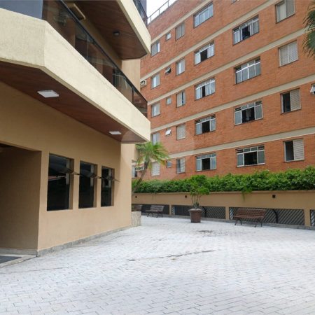 Apartamento à venda com 3 quartos, sendo 1 suíte,  em Enseada, Guarujá, SP