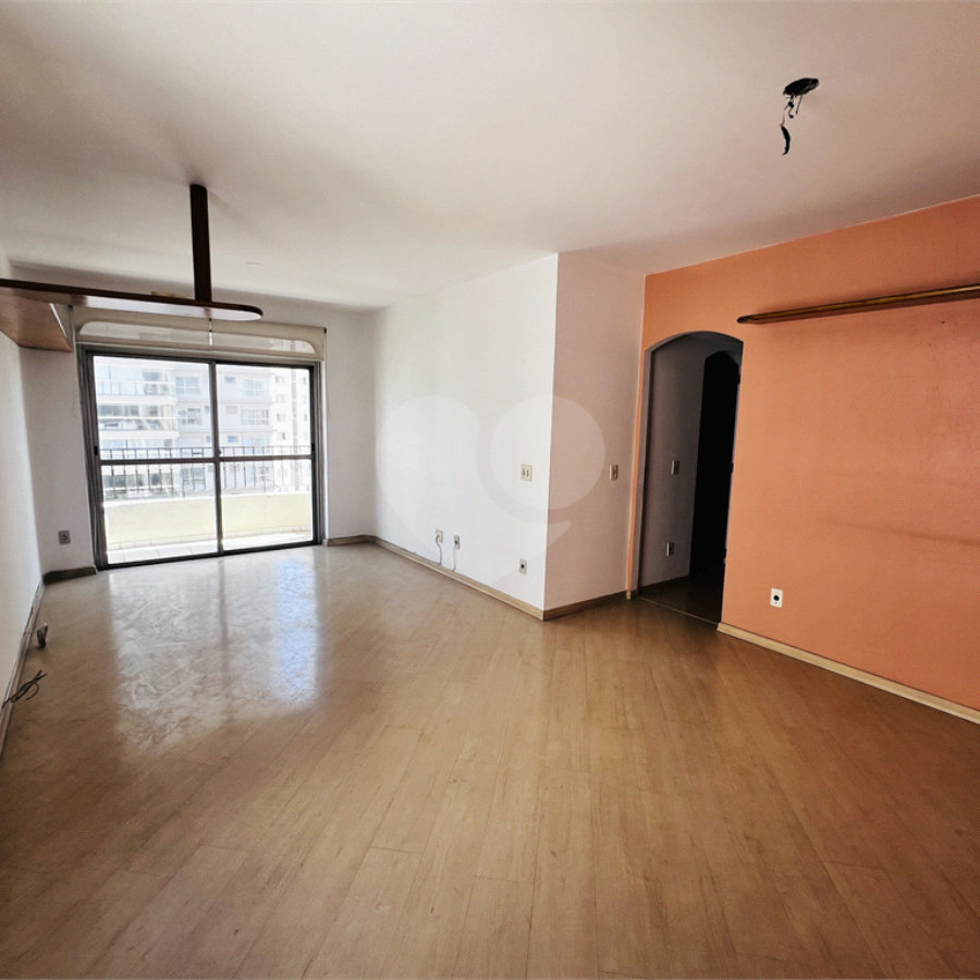 Apartamento à venda com 3 quartos, sendo 1 suíte, em Santa Cecília, São Paulo, SP