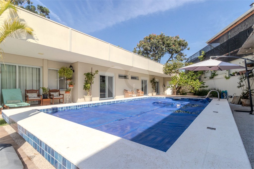 Casa à venda com 4 suítes em Interlagos, São Paulo, SP