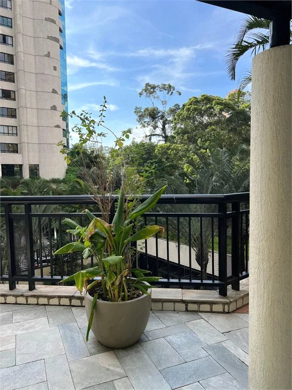 Apartamento à venda com 4 suítes em Paraíso do Morumbi, São Paulo, SP