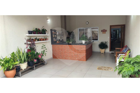 Casa Térrea à venda com 3 quartos, sendo 1 suíte, em Vila Maria Helena, Indaiatuba, SP