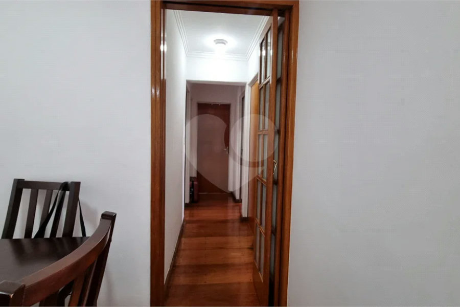 Apartamento á venda - Vila Guarani três dormitórios