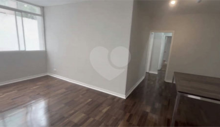 Apartamento à venda com 3 quartos, sendo 1 suíte,  em Jardim Paulista, São Paulo, SP