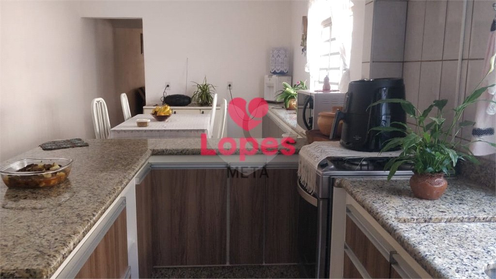 Casa à venda com 3 quartos em Parque Residencial Flamboyant, São José dos Campos, SP