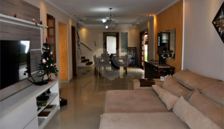 Sobrado à venda com 3 quartos, sendo 1 suíte,  em Jaraguá, São Paulo, SP