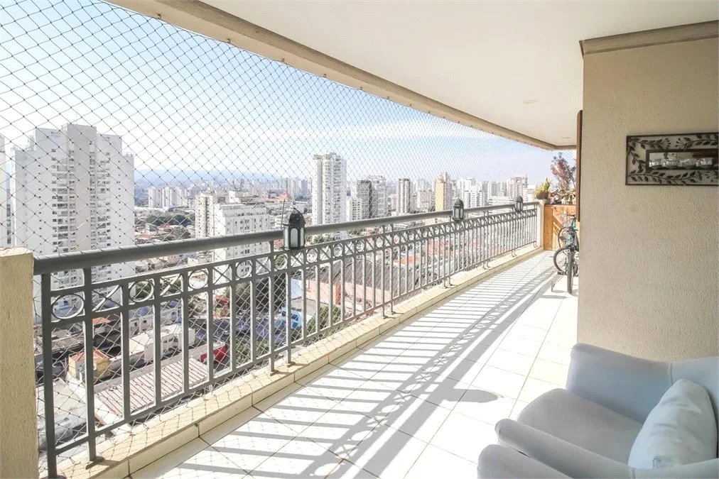 Apartamento à venda com 4 quartos, sendo 3 suítes, em Vila Romana, São Paulo, SP