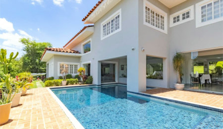 Casa à venda com 7 quartos, sendo 5 suítes,  em Morumbi, São Paulo, SP
