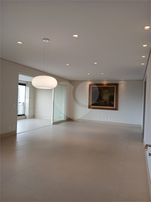 Apartamento à venda com 4 suítes em Anhangabaú, Jundiaí, SP